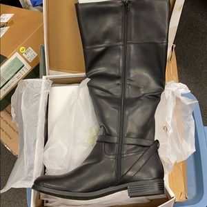 New in box black knee high boots